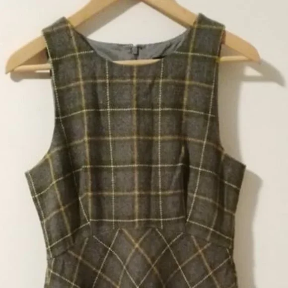 BANANA Republic Gray Checkered Classic Fit & Flare Dress 8 - Picture 4 of 6